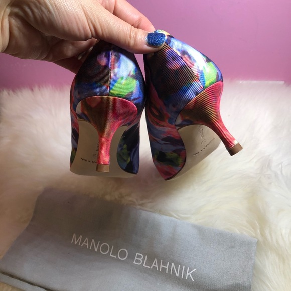 New Authentic Manolo Blahnik Pumps - Picture 3 of 8